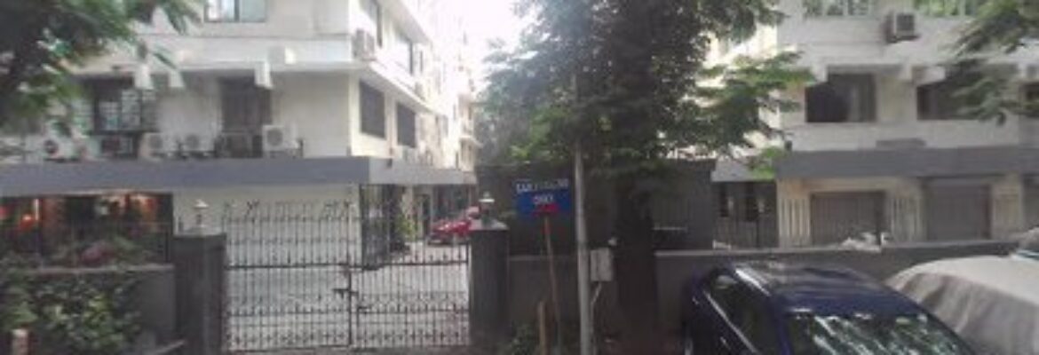 Dr Naresh Shivdasani